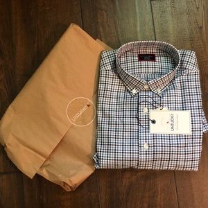 UNTUCKit wrinkle free size medium NWT